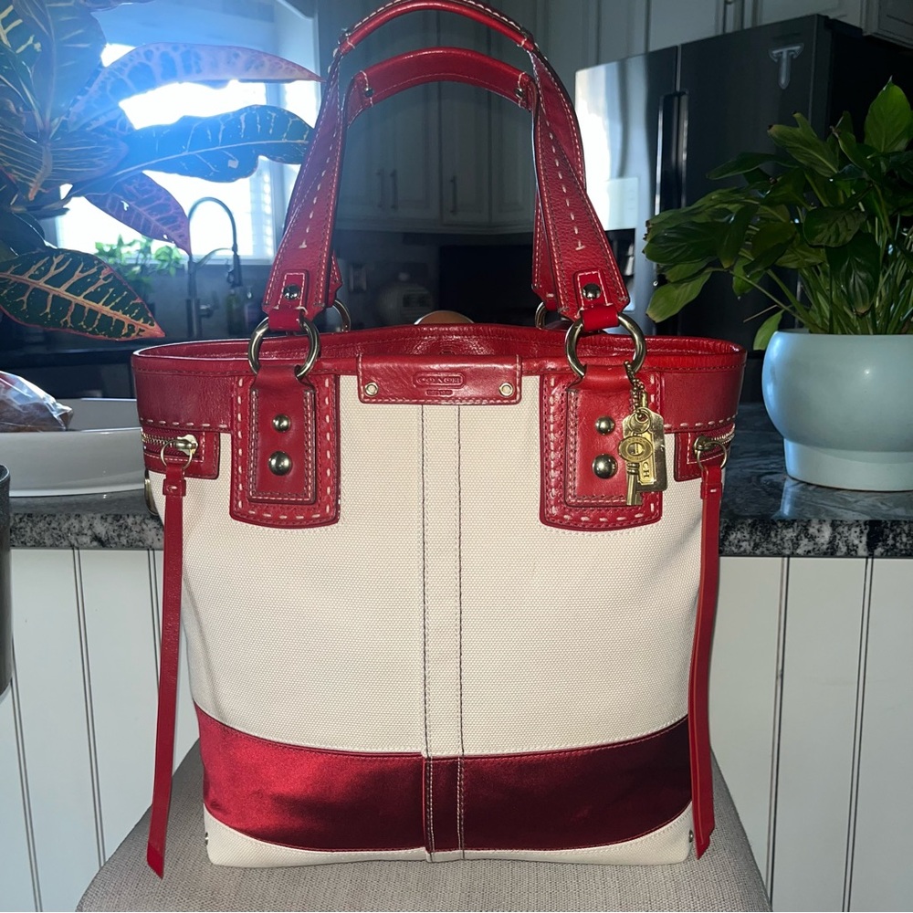 🔥COACH Hampton, 65th Anniversary Tote - Picture 16 of 17